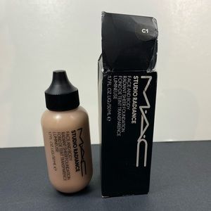 MAC Studio Radiance Face & Body Foundation C1
